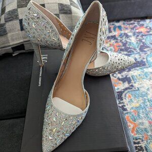 I.N.C silver cutout pumps